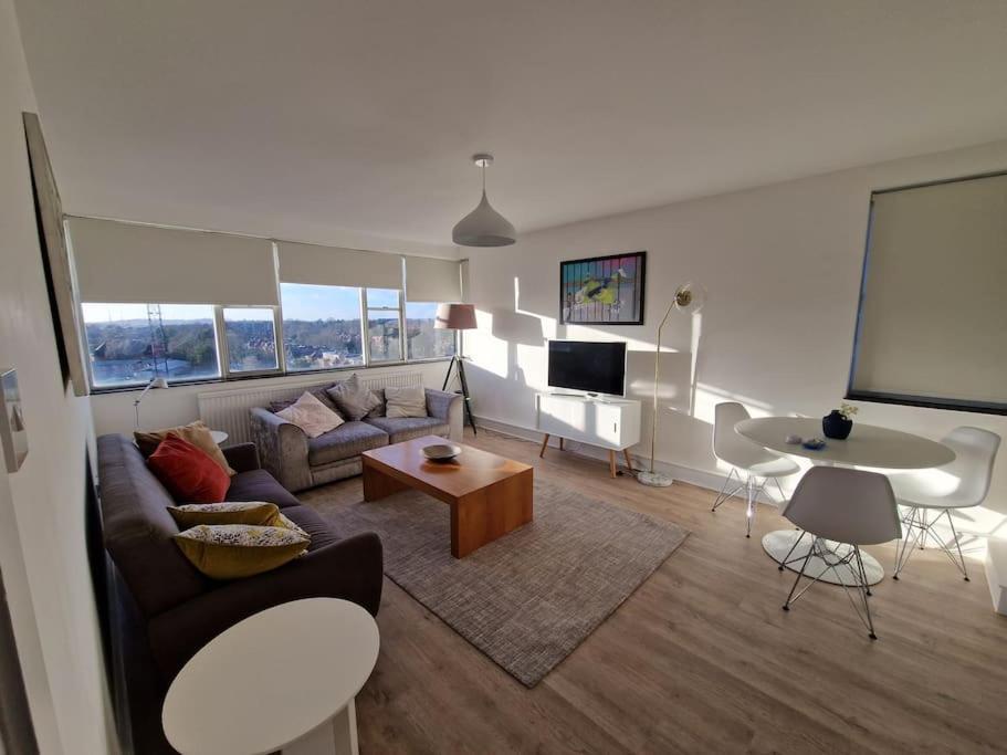 Newly Renovated Apartment! Лондон Экстерьер фото